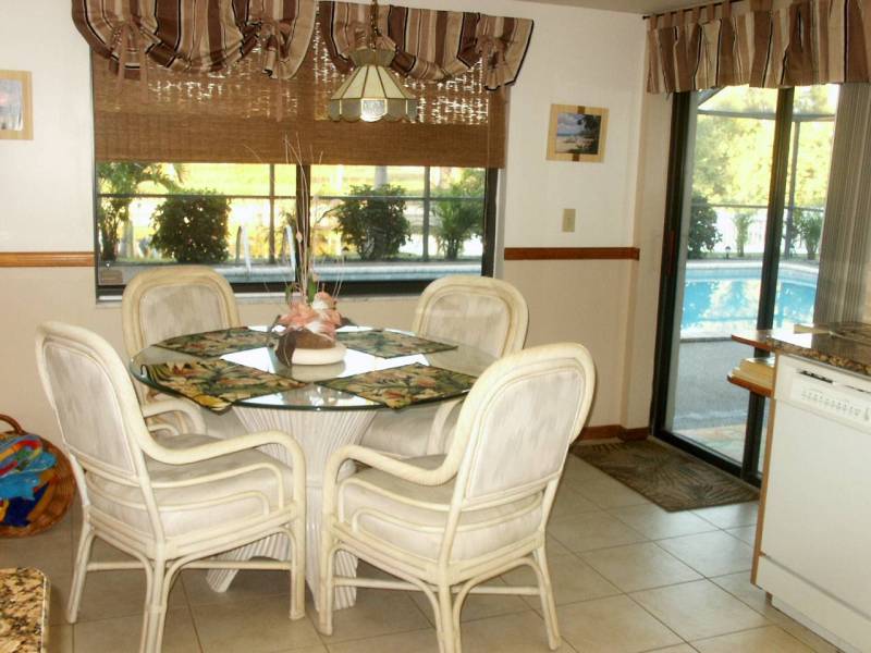 kitchen3496.jpg